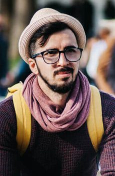 آرش نیک‌سرشت